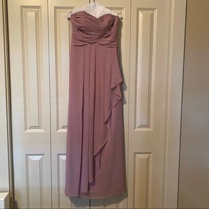 David’s bridal pink wedding guest dress. Size 6.